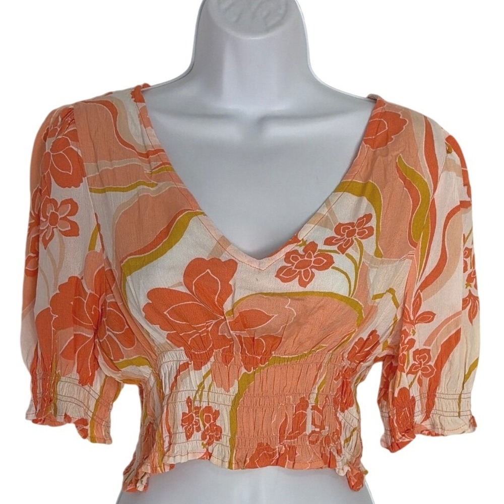 O'Neill Womens Smocked Retro Boho Surf Crop Top Floral‎ Smocked V-Neck M